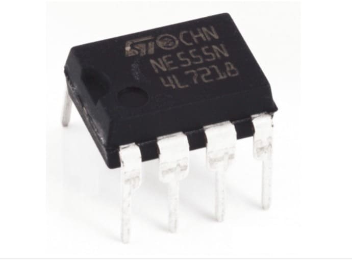 NE555 Timer IC DIP-8 Package